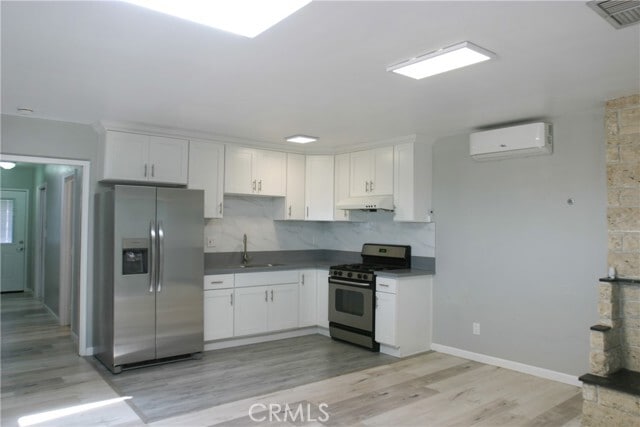 Building Photo - 1232 Dell Dr