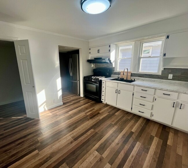 Building Photo - Updated one bedroom House in East Alton