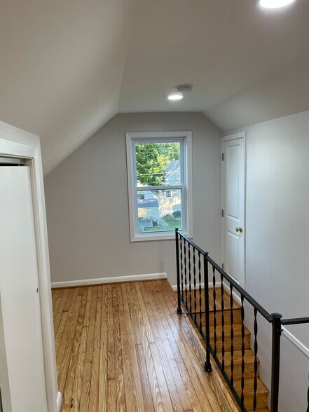 Building Photo - 2602 Linwood Rd