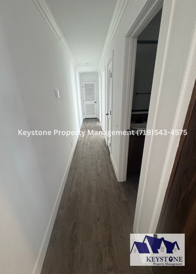 Building Photo - 632-634 Edna Ln