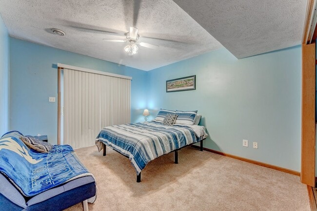 Building Photo - 9 Riddle Ct