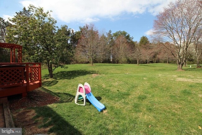 Building Photo - 21039 Emerson Ct