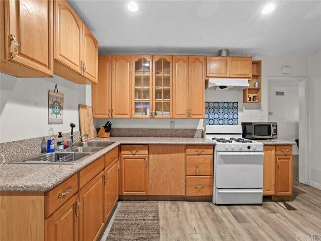 Building Photo - 1466 Casa Vista Dr