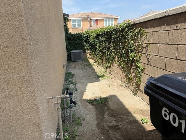 Building Photo - 6010 Sendero Ave