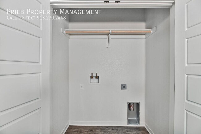 Building Photo - 16965 S Walter St