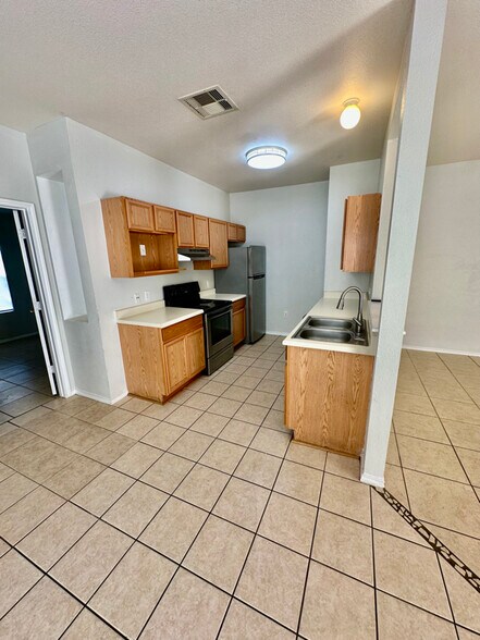 Building Photo - 15315 Kamary Ln