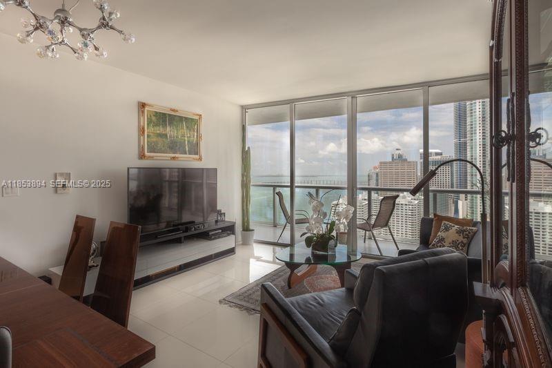 Building Photo - 495 Brickell
