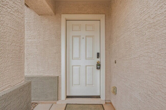 Building Photo - 1796 W Laguna Dr