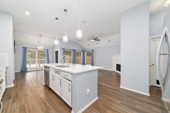 Building Photo - 10302 Rudolph Ct