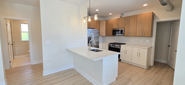 Primary Photo - 432 S Maple Ave