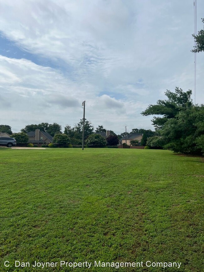 Building Photo - 4 br, 2 bath House - 205 Hammett Road