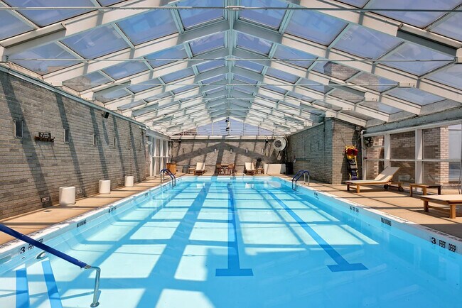 Building Photo - 501 E 87th St