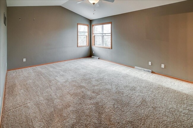 Building Photo - 400 Muirfield Ct