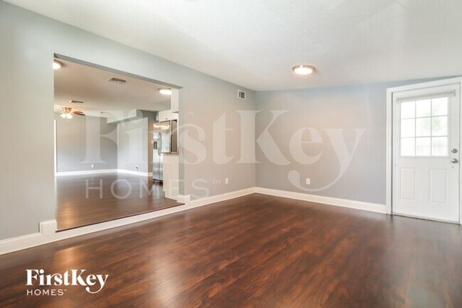 Building Photo - 4722 W Wyoming Ave