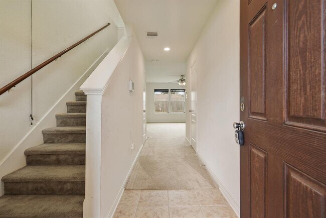 Building Photo - 7239 Mountain Prairie Dr