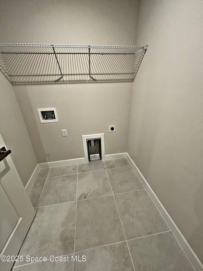Building Photo - 1685 Kendall Pointe Pl