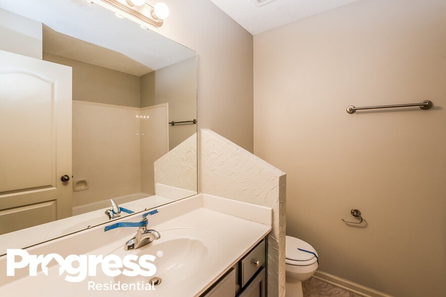 Building Photo - 1417 Marhill Cove