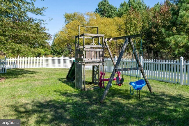 Building Photo - 6670 Cedar Cove Rd