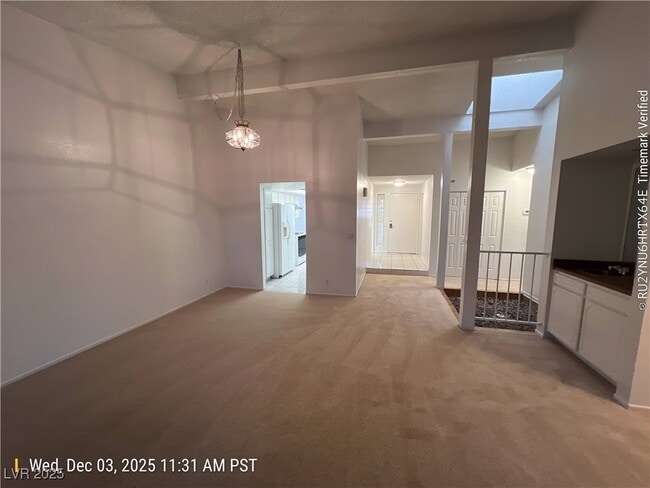 Building Photo - 2417 Lourdes Ave