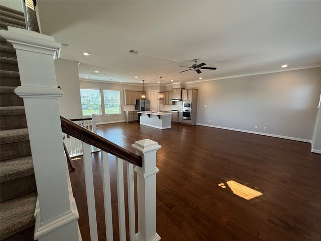 Building Photo - 2018 Royal Landing Dr