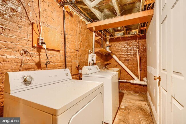 Building Photo - 1931 Griffis Ave