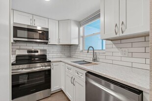Building Photo - 750 Rider Rd