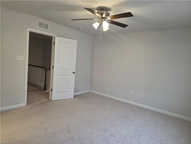 Building Photo - 412 Bulkhead Pl