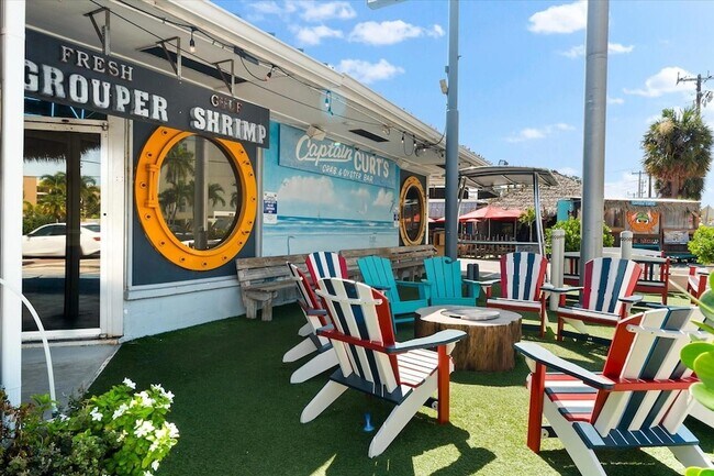 Building Photo - 6708 Sarasea Cir