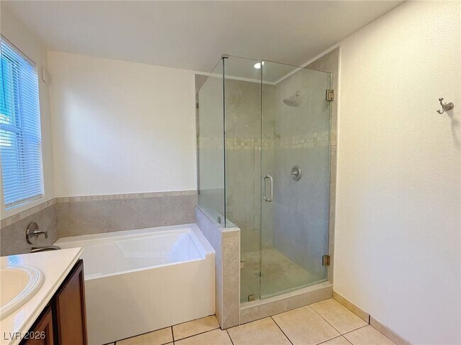 Building Photo - 161 Swale Ln