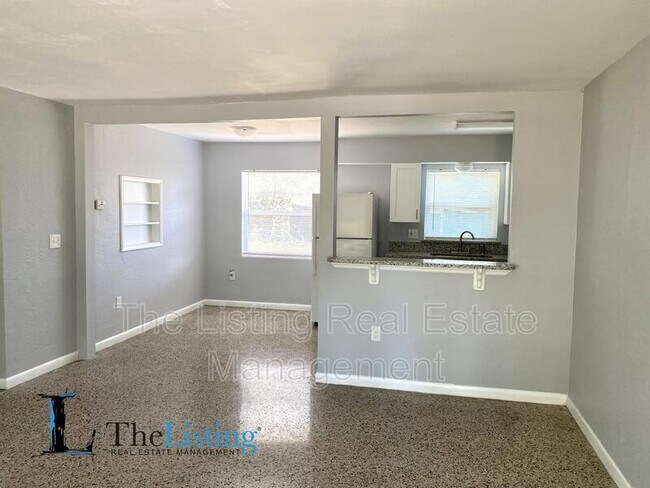Building Photo - 87 Griggs Ave