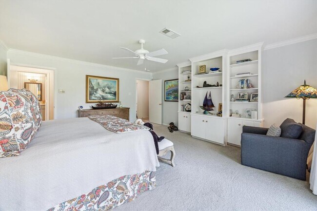 Building Photo - 614 Saddlewood Ln