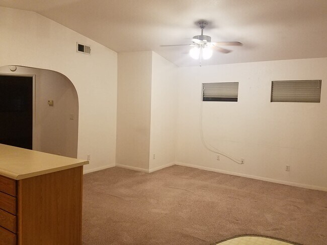 Building Photo - 523 Burgasia Path