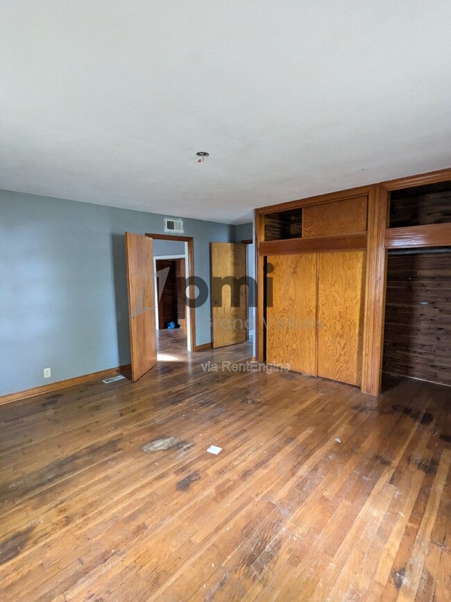 Building Photo - 600 E Jefferson Pl