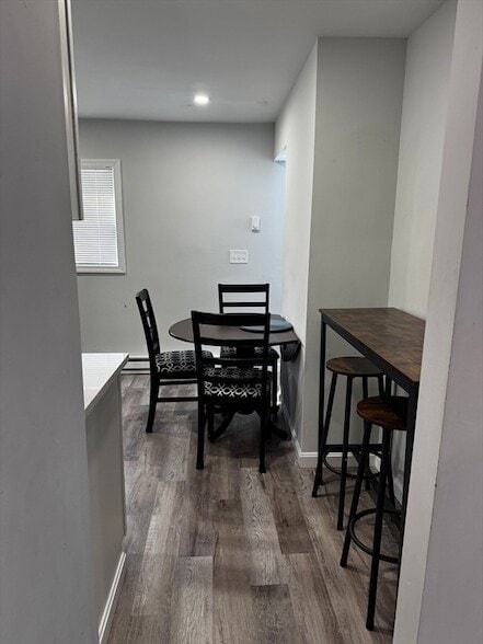 Building Photo - 8 Chamberlain Rd