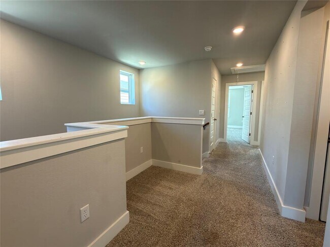 Building Photo - 7312 Acela Trl