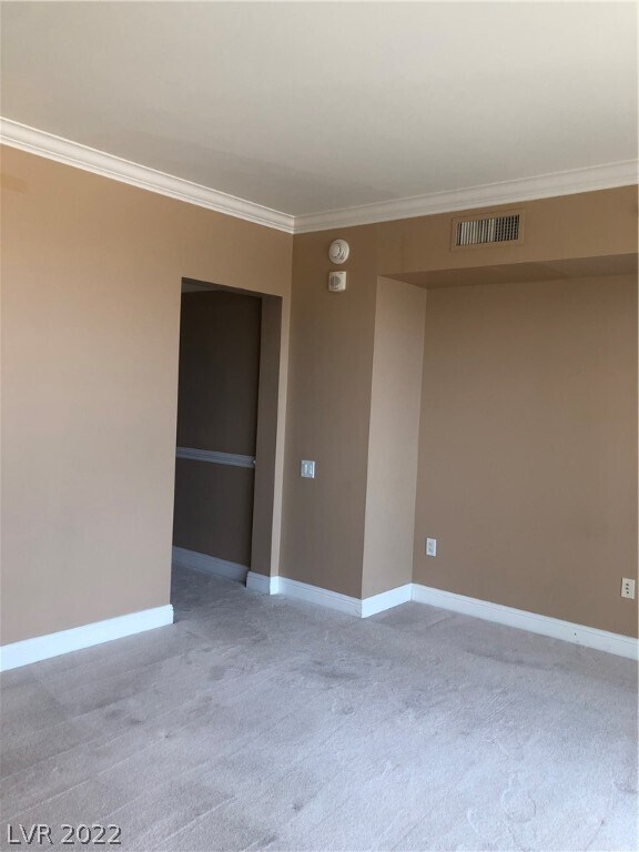 Building Photo - 2747 Paradise Rd