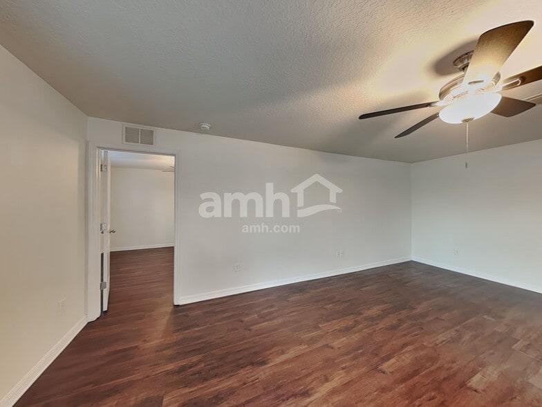 Building Photo - 14411 Alistar Manor Dr