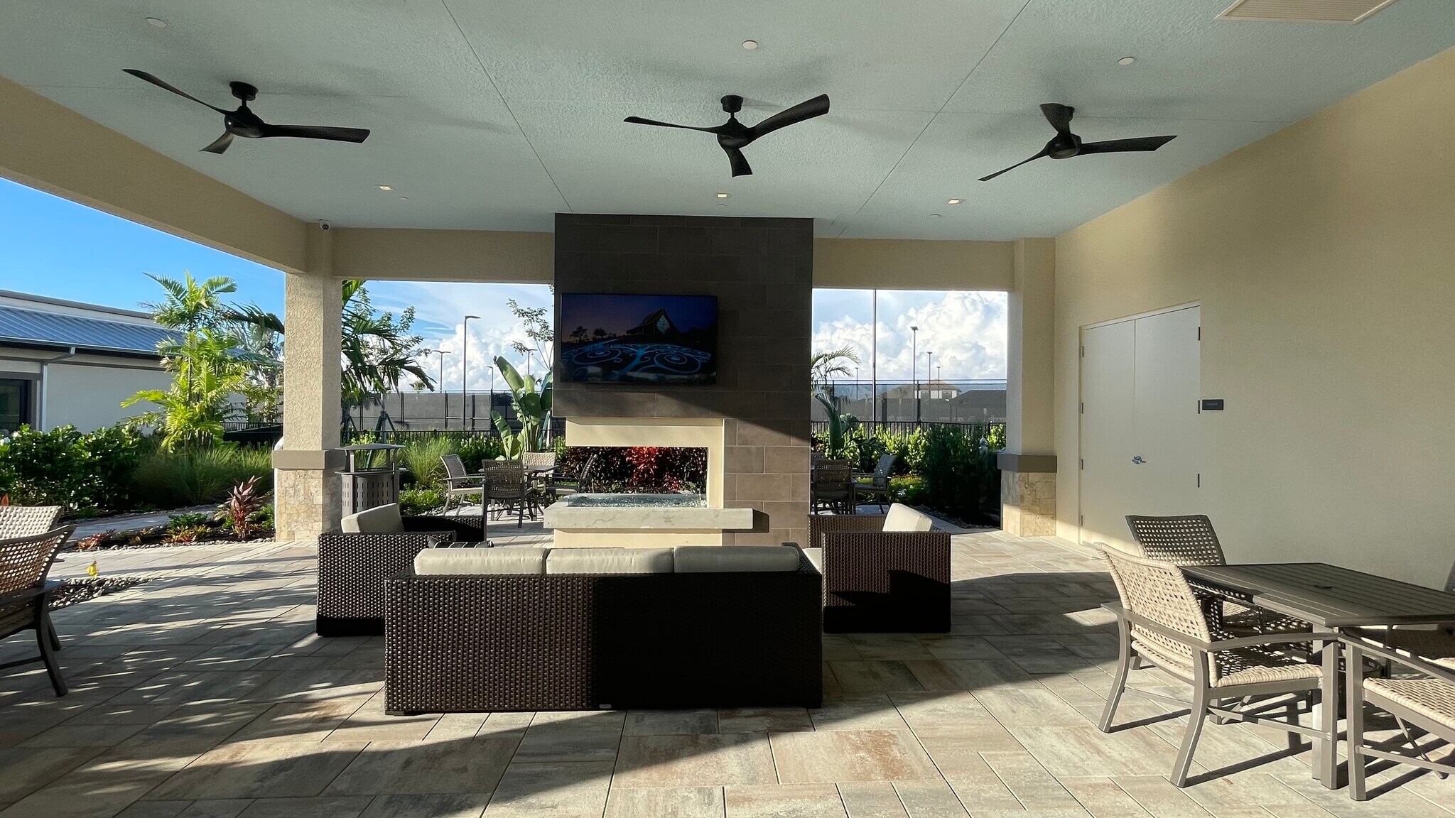 Building Photo - 15257 Zeno Way