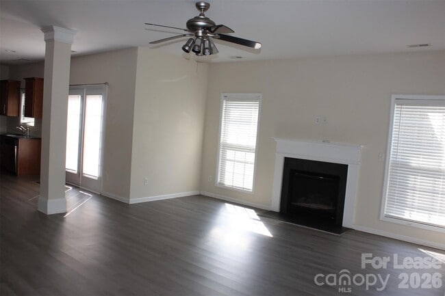 Building Photo - 9651 Laurie Ave NW