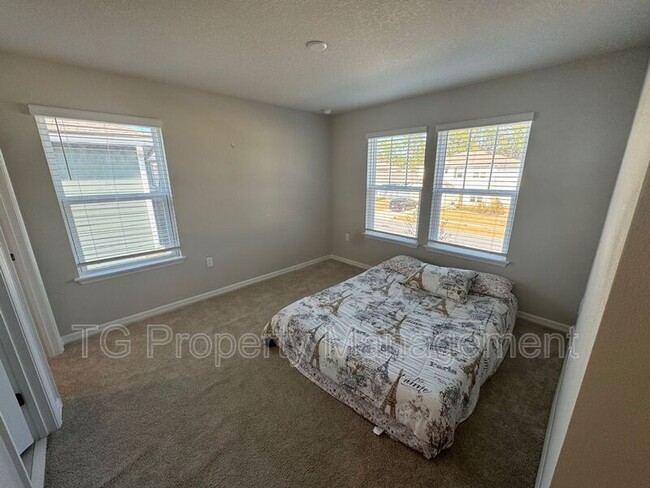 Building Photo - 217 Red Barn Rd