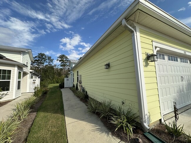 Building Photo - Welcome to Margaritaville 55+ Community