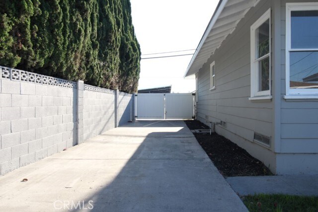Building Photo - 8392 Walker St