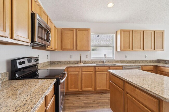 Building Photo - 622 Delancey Dr