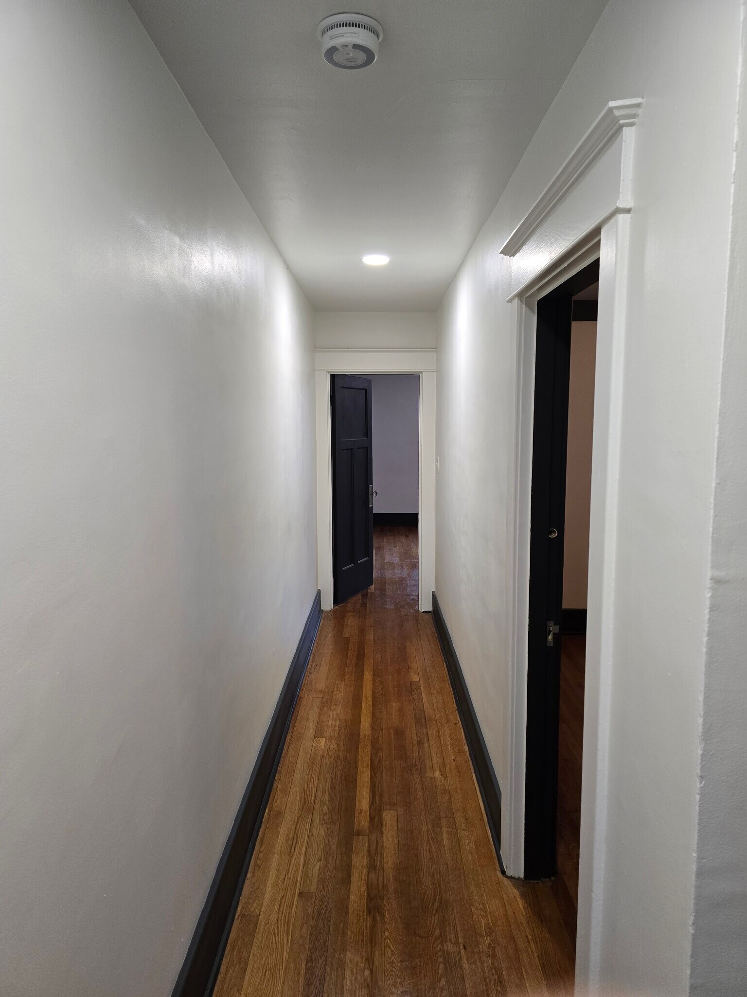 Building Photo - 21 W Beechwood Ave