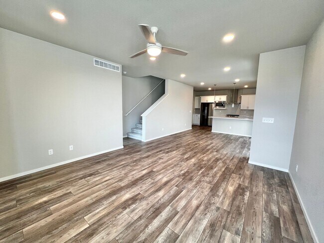 Building Photo - Beautiful 3 Bed 2.5 Bath House in Timnath!