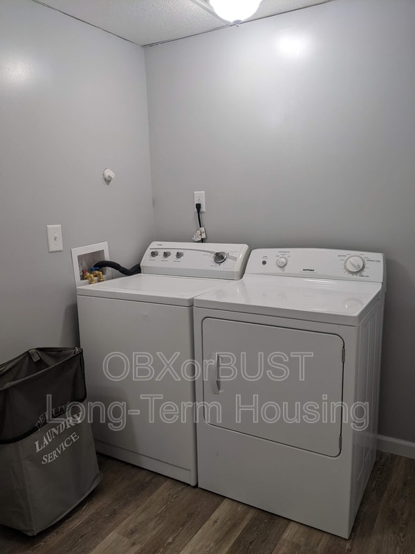 Building Photo - 105 Linden St