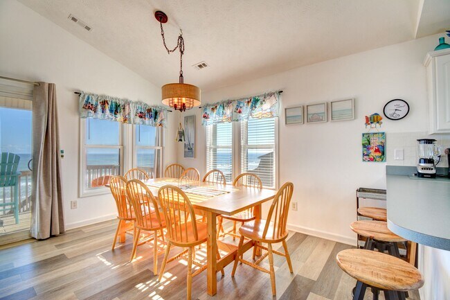 Building Photo - OCEAN FRONT *Off Season Rental* Fully Furn...