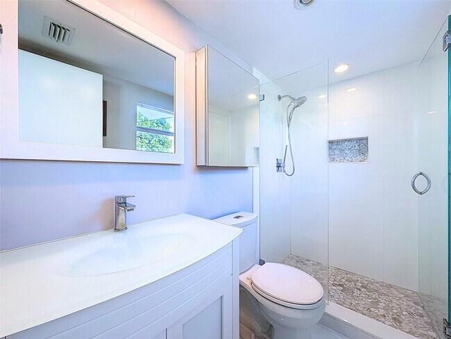 Building Photo - 4025 N Federal Hwy