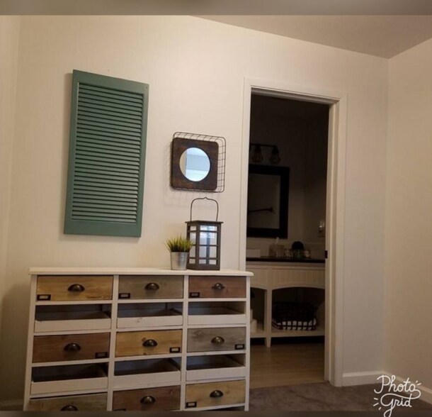 Building Photo - 1628 W Lindley Dr