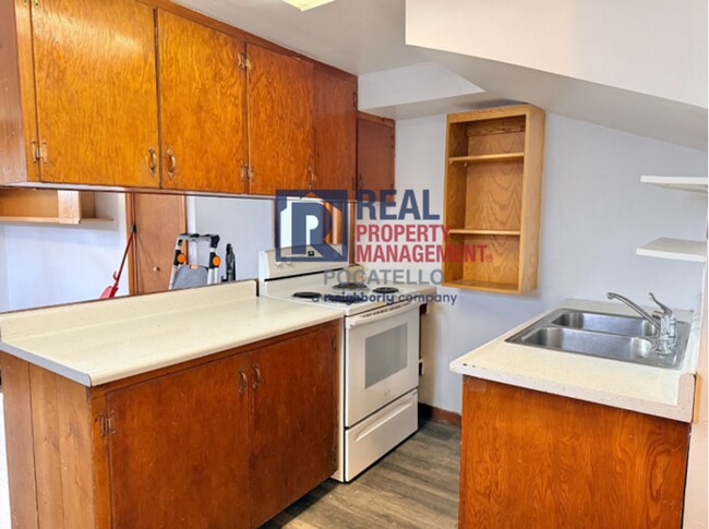 Building Photo - 442 S Arthur Ave